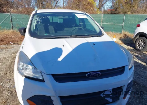 2014 Ford Escape S из США, поврежденный, VIN 1FMCU0F77EUC90366